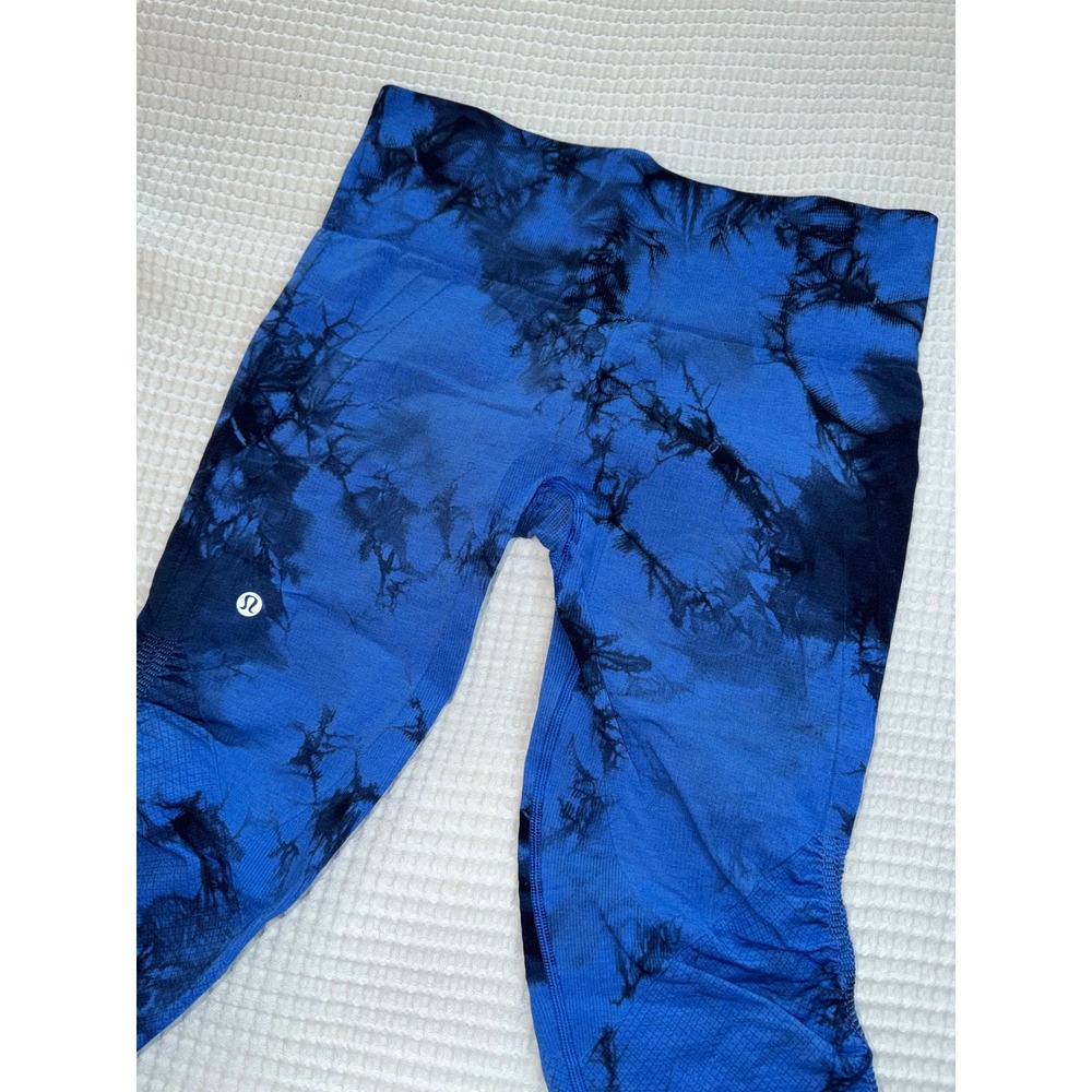 Lululemon Ebb to Street Tight Women 8 Blue Tie Dye Ruched Crop Leggings